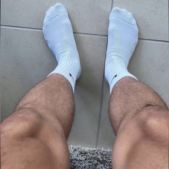 Nike - Picture 5 of 9